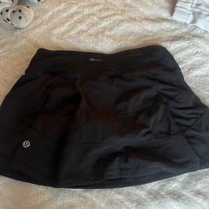 black lululemon tennis skirt